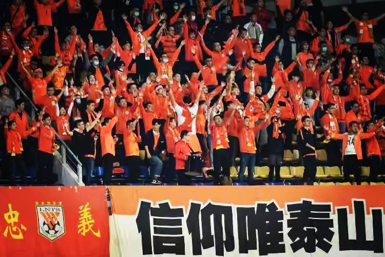 中超集结日走向成谜；利物浦止住颓势；底气十足；赛程密集仍需轮换的简单介绍